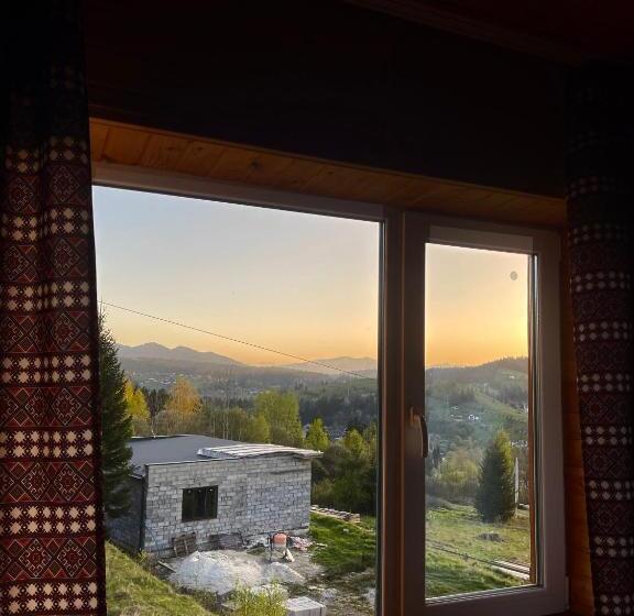 اتاق استاندارد چهار تخته, Khatky Na Penkakh