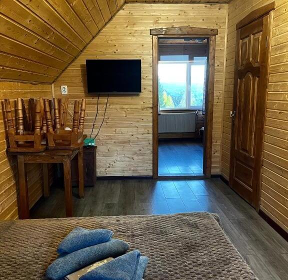 اتاق استاندارد چهار تخته, Khatky Na Penkakh