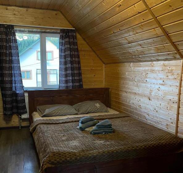 اتاق استاندارد چهار تخته, Khatky Na Penkakh