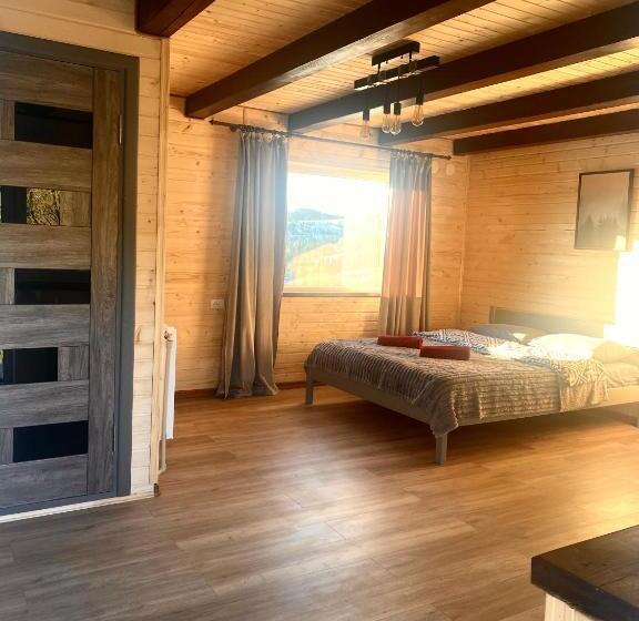 اتاق استاندارد سه تخته با چشمانداز استخر, Khatky Na Penkakh