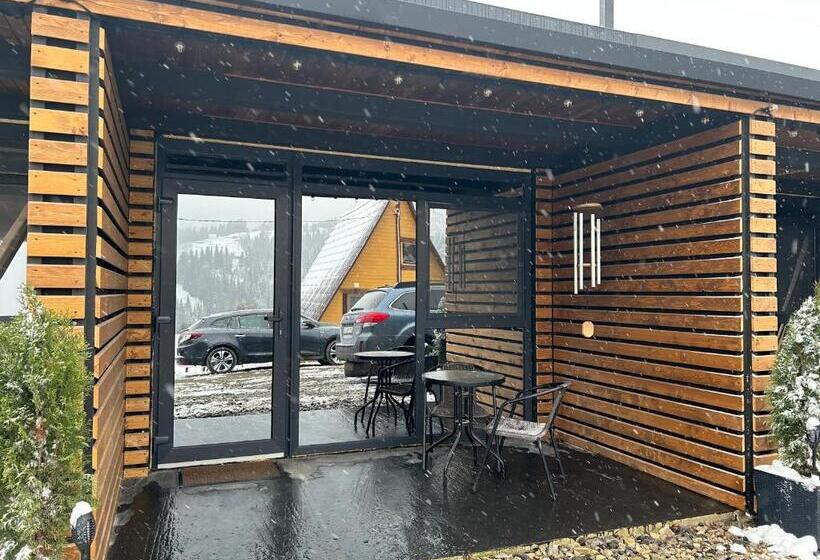 اتاق استاندارد با تراس, Khatky Na Penkakh