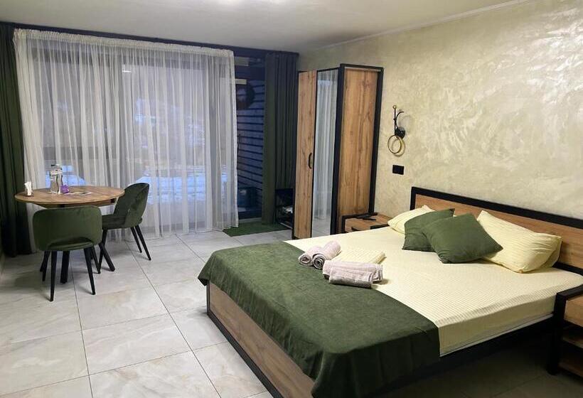 اتاق استاندارد, Khatky Na Penkakh