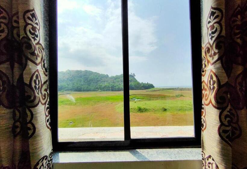 Номер Стандарт Трехместный, Shobha Farmhouse
