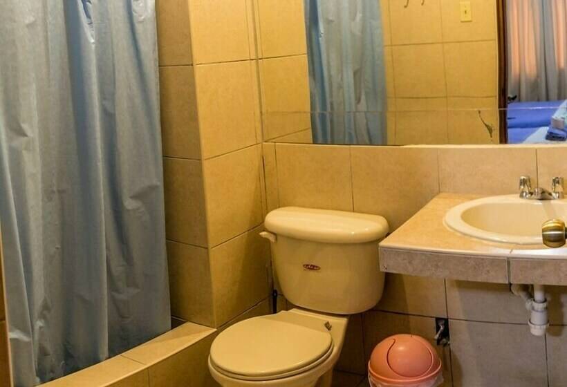 חדר סטנדרט לשלושה, Alpamayo Guest House