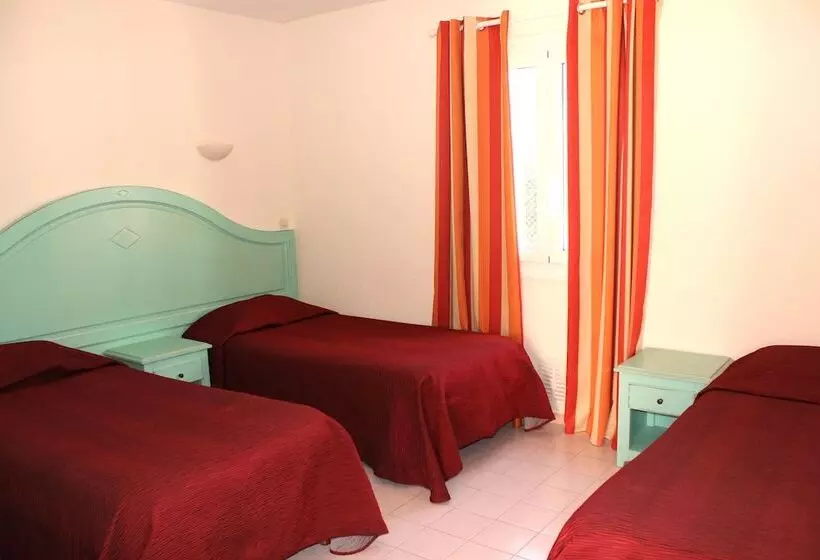 اتاق استاندارد سه نفره, Arcu Di Sole