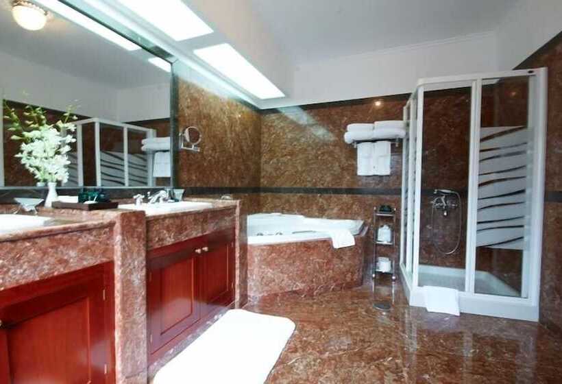 スイート, Argentikon Luxury Suites