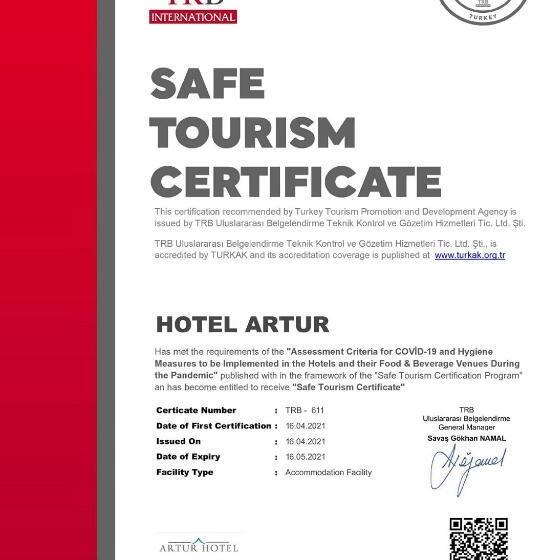 标准单人间, Artur