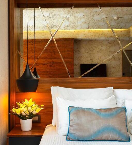 四人标准间, Artur