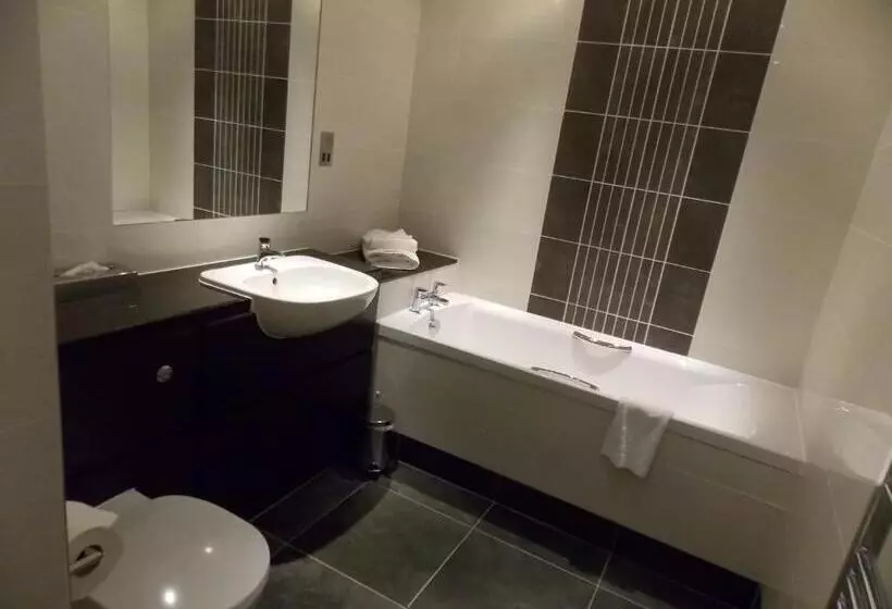 Standard-huone King-vuode, Best Western Plus Pinewood Manchester Airport Wilmslow