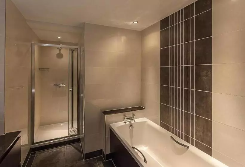 Superior-huone King-vuode, Best Western Plus Pinewood Manchester Airport Wilmslow