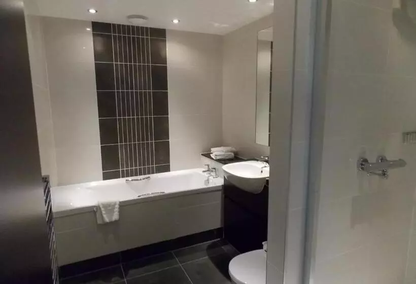 Superior-huone King-vuode, Best Western Plus Pinewood Manchester Airport Wilmslow