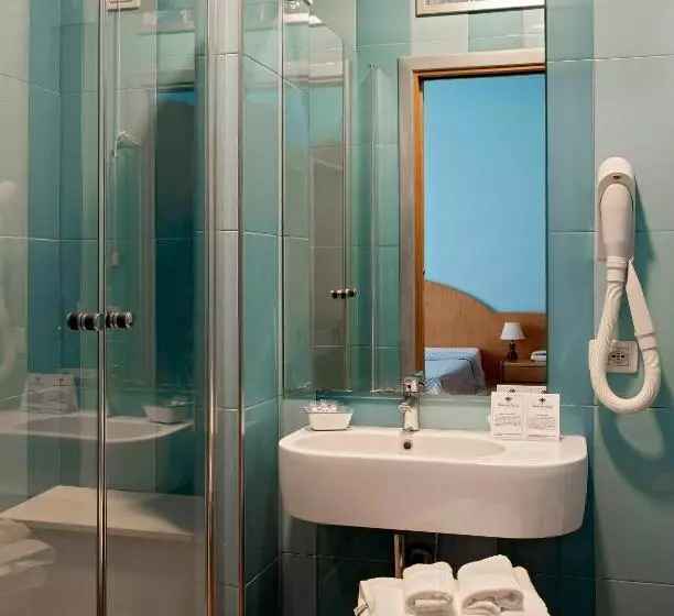 اتاق استاندارد سه نفره, Del Corso