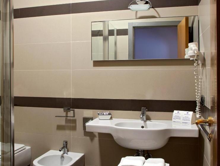 컴포트 룸, Del Corso