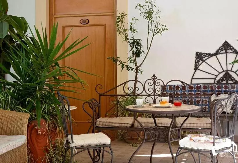 Comfort room with balcony, Del Corso