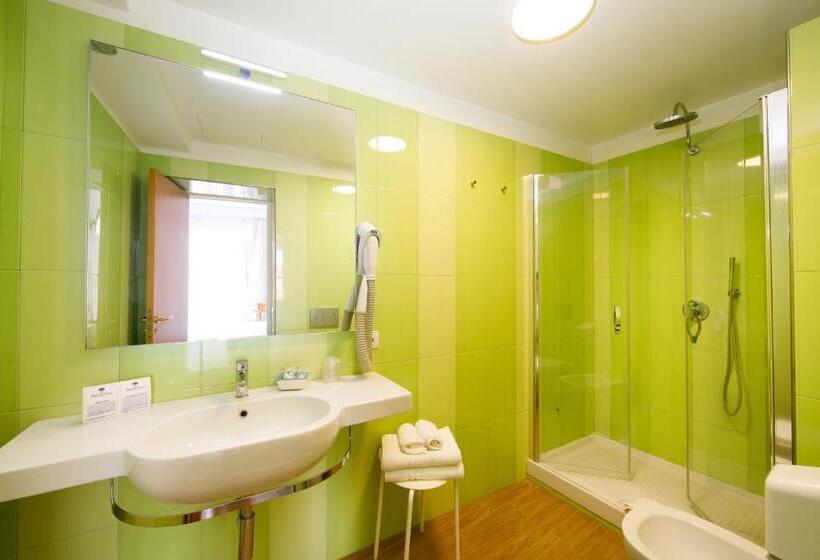 Comfort room with balcony, Del Corso