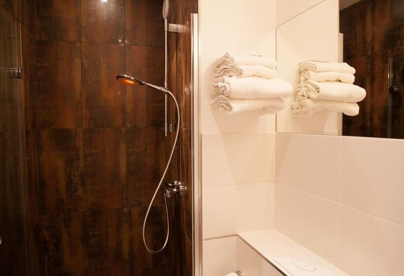 Семейный Номер, Gabriel