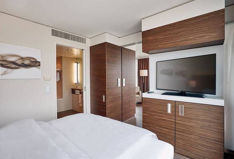 جناح, H4 Hotel Solothurn