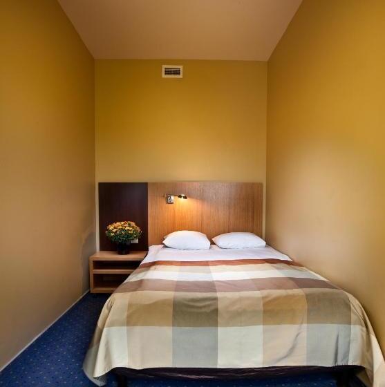 اتاق اکونومی, Hanza