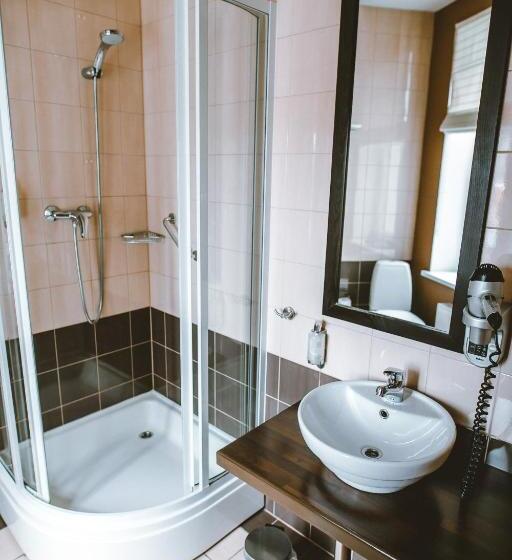 Habitación Familiar, Hanza