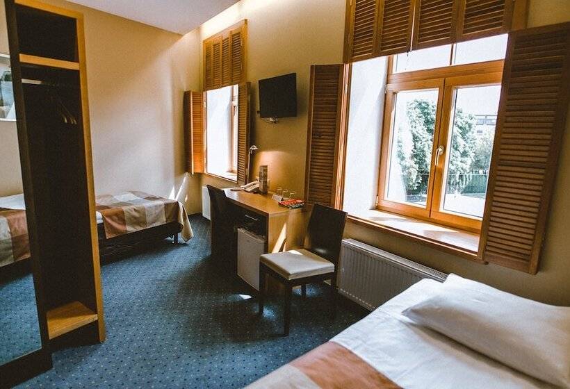 اتاق استاندارد, Hanza