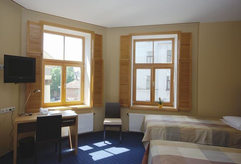 Habitación Superior, Hanza