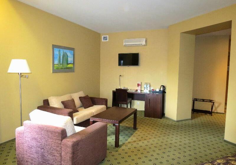 سوییت جونیور, Hanza