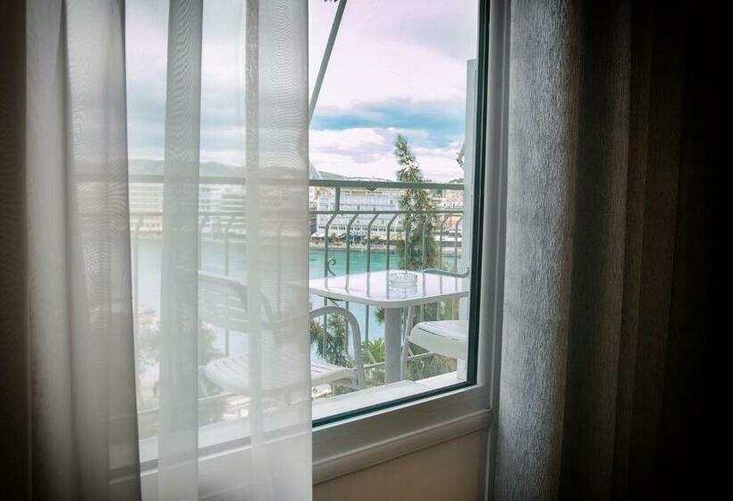 חדר סטנדרט נוף לים, Hara