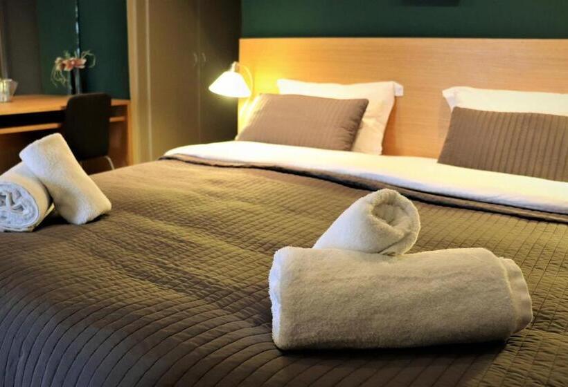 חדר משפתחתי סופריור, Hara