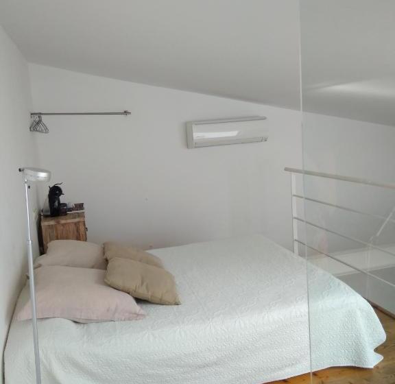 סוויטת ג'וניור, La Maga Rooms