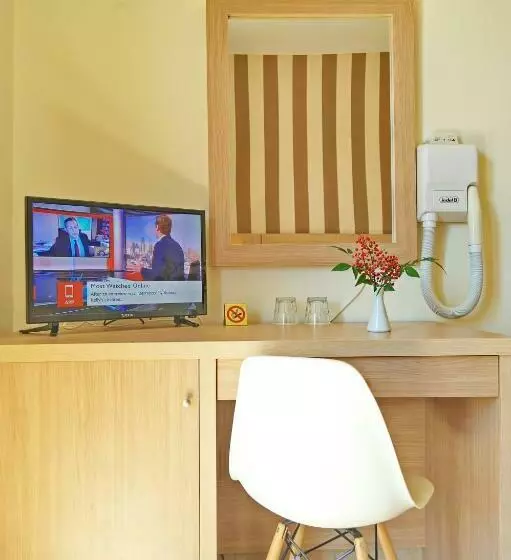 Chambre Standard, Leto Delphi