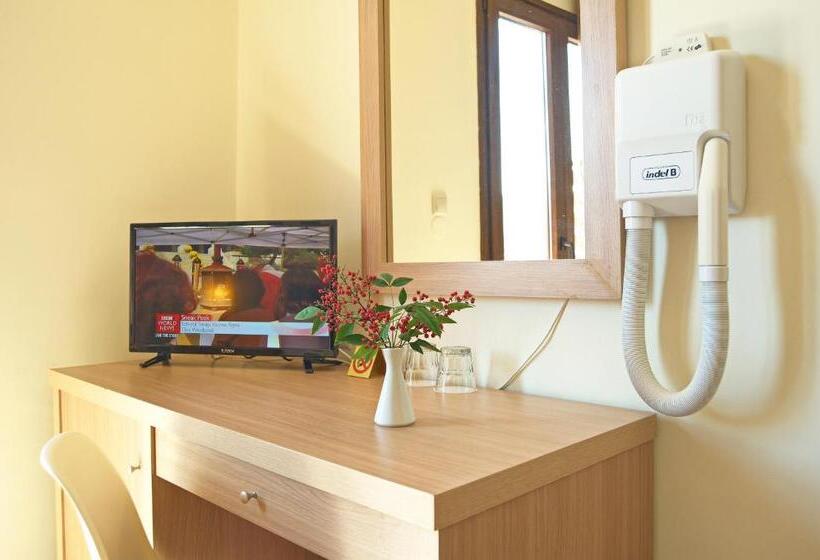 חדר סטנדרט יחיד, Leto Delphi