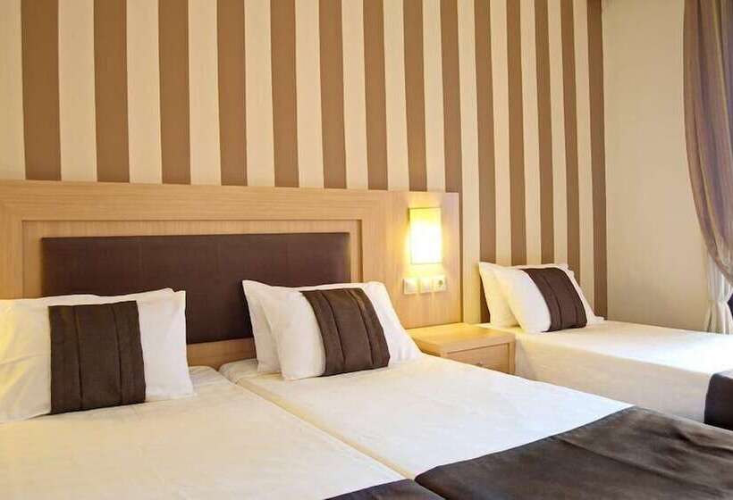 חדר סטנדרט לארבעה, Leto Delphi