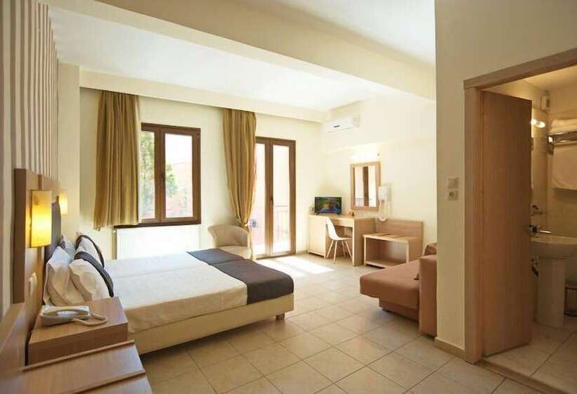 חדר סטנדרט לארבעה, Leto Delphi