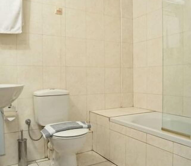 חדר סטנדרט לארבעה, Leto Delphi