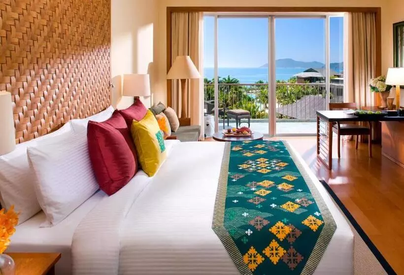 キングサイズベッドのスタンダードルーム, Mandarin Oriental Sanya
