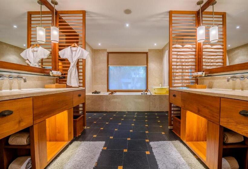 סוויטה נוף לים, Mandarin Oriental Sanya