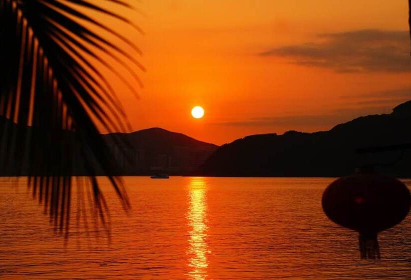 חדר סטנדרט מיטה זוגית, Mandarin Oriental Sanya