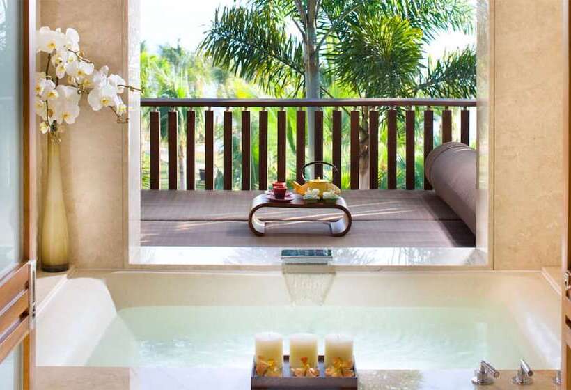 חדר סטנדרט מיטה זוגית, Mandarin Oriental Sanya