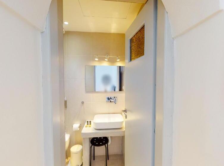 غرفة ديلوكس, Neoklassiko Koukouli