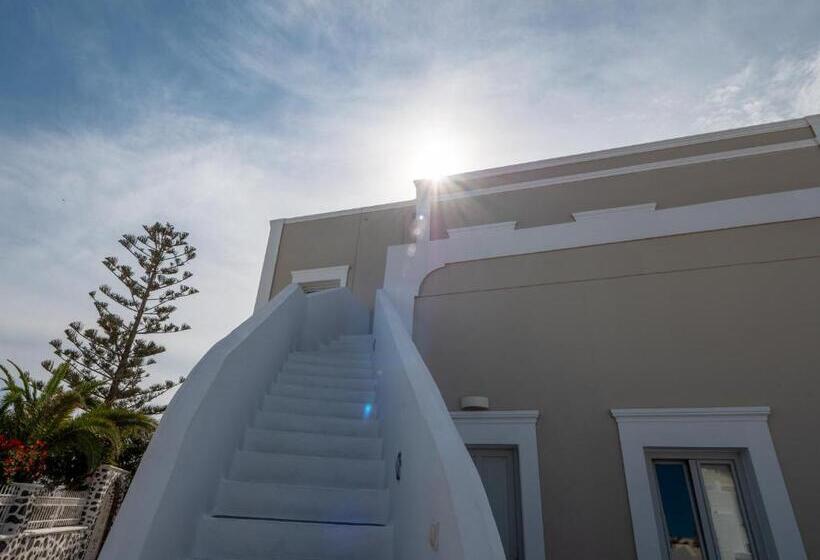 جناح جونيور مطلّ علي البحر, Neoklassiko Koukouli