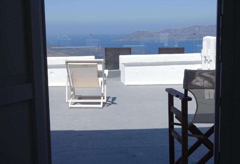 جناح جونيور مطلّ علي البحر, Neoklassiko Koukouli