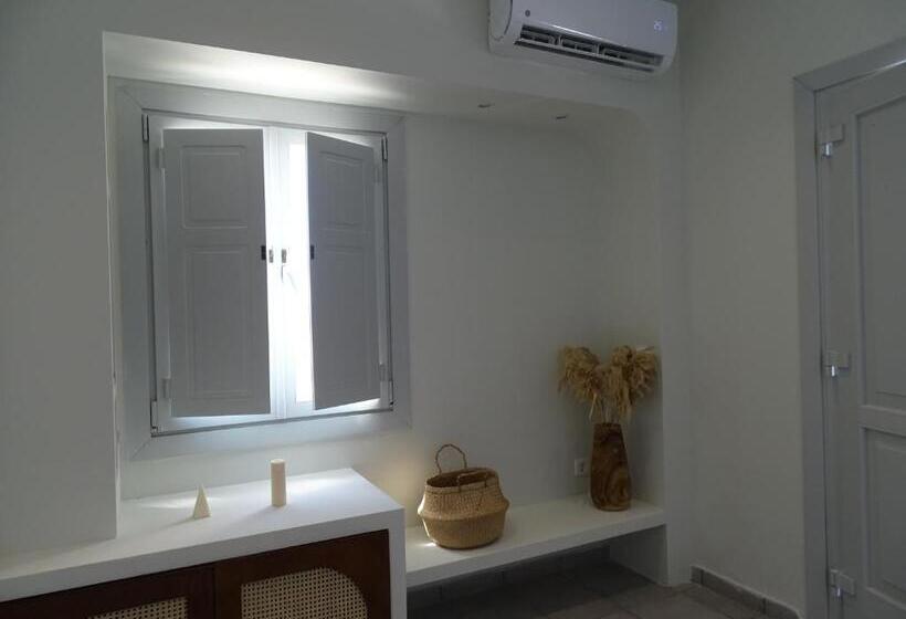 جناح جونيور مطلّ علي البحر, Neoklassiko Koukouli