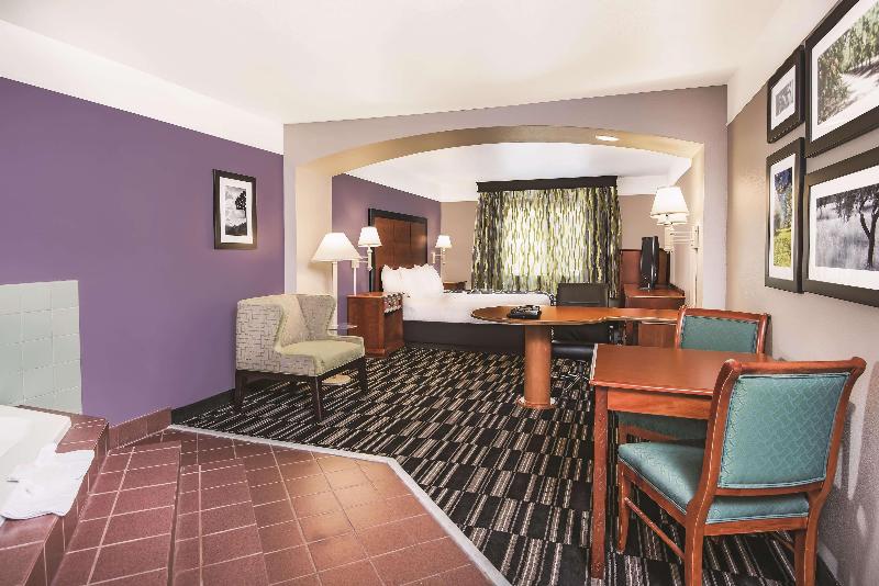 标准工作室, Séjours & Affaires La Rochelle Les Minimes