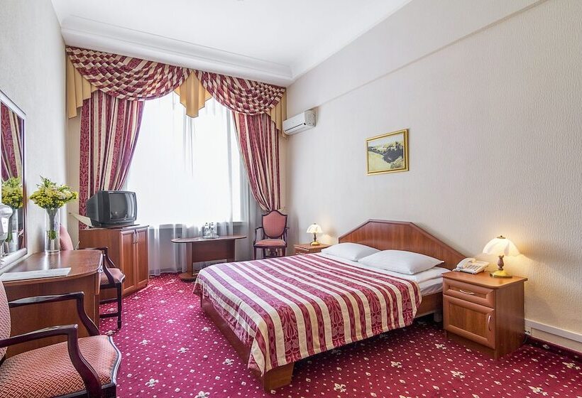 اتاق اکونومی, Ukraine