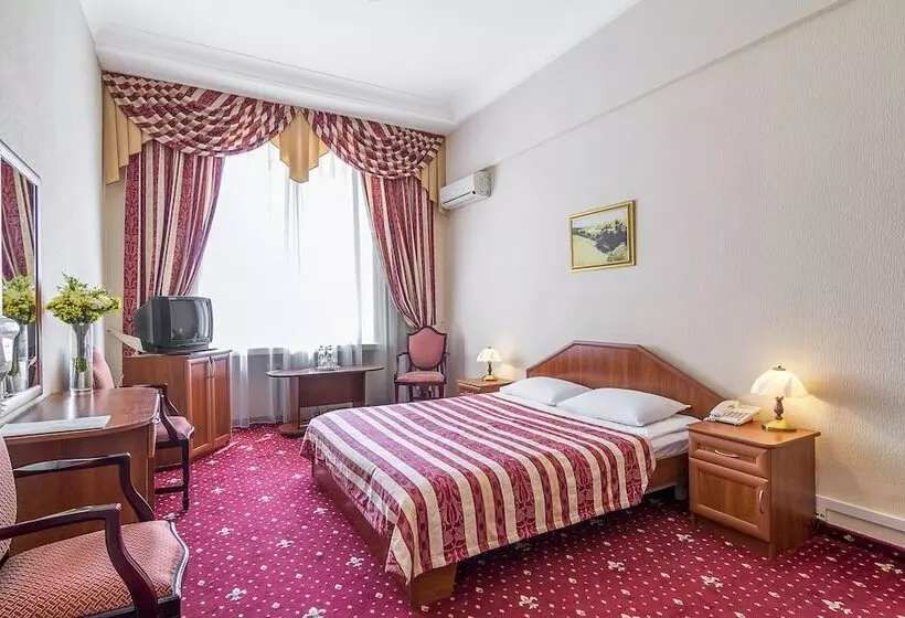 اتاق اکونومی, Ukraine