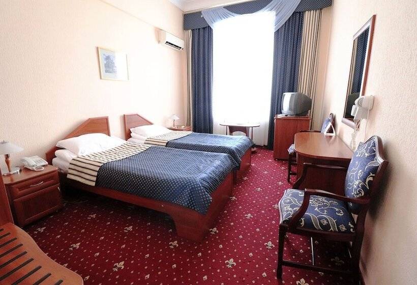 اتاق اکونومی, Ukraine