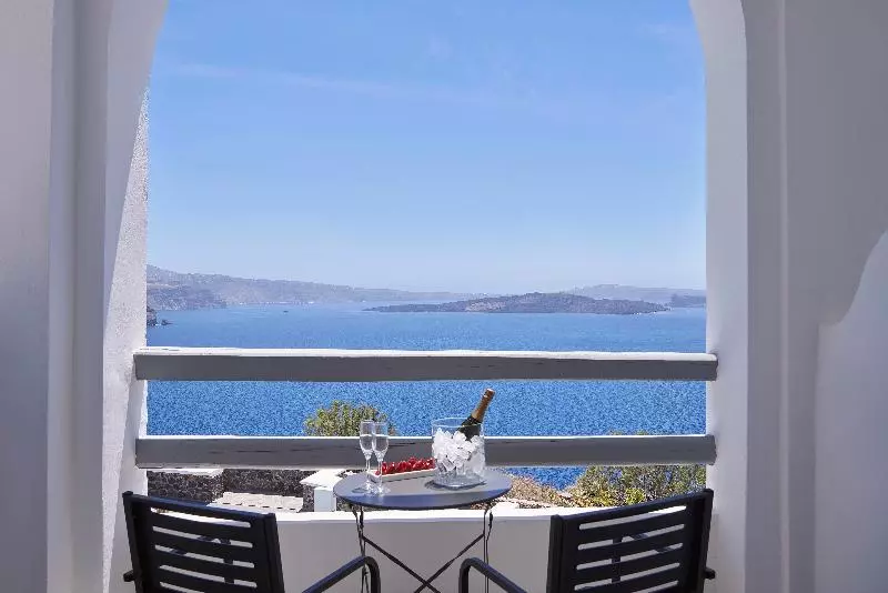 اتاق سوپریور برای معلولان, Mr And Mrs White Oia Santorini