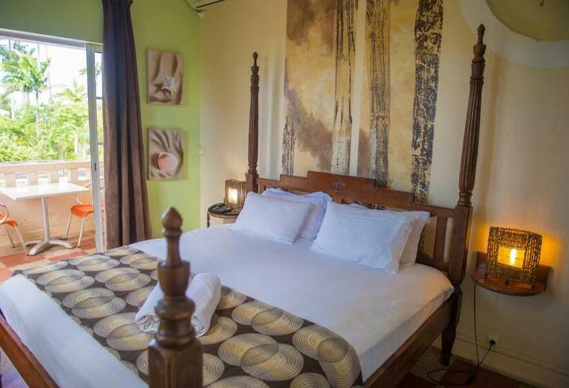 اتاق سوپریور, Habitation Du Comté