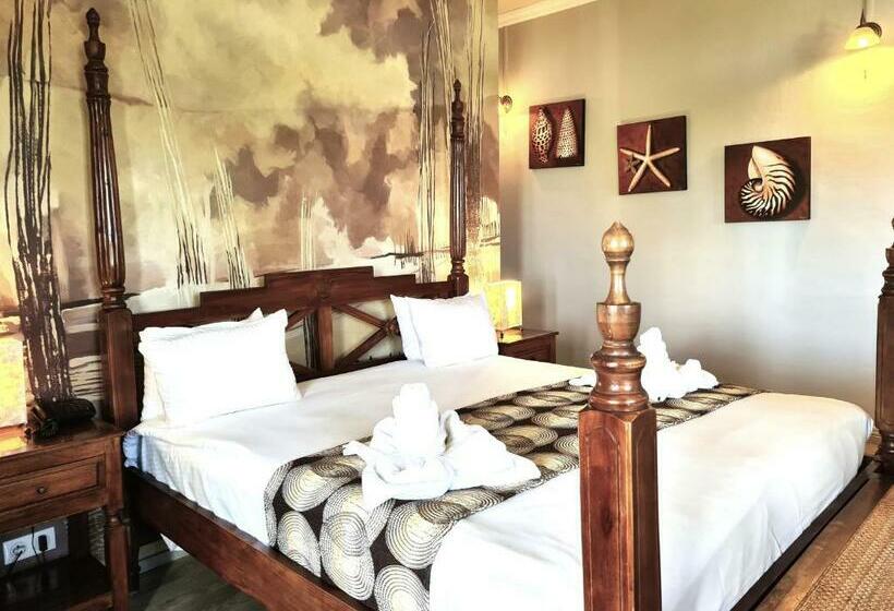 اتاق خانوادگی, Habitation Du Comté