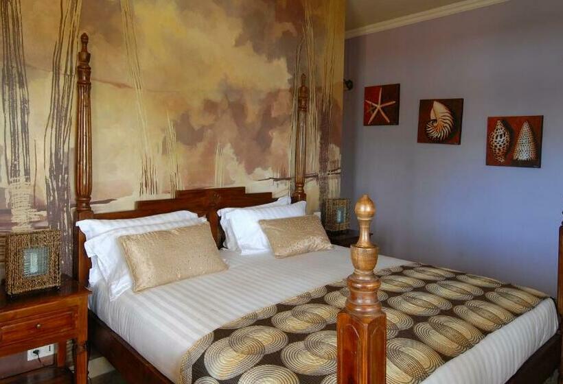 اتاق خانوادگی, Habitation Du Comté